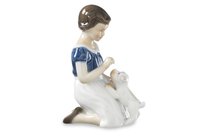 Figurine - Bimba con cucciolo h 13